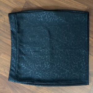 Stradivarius Black Tone on Tone Floral Mini Skirt Size M